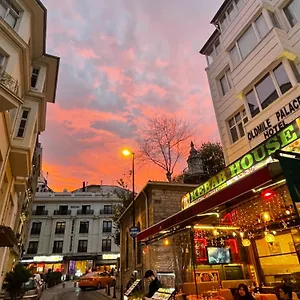 3* Hotel Oldmile Palace