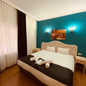 3* Hotel Adora Cafe & Restaurant